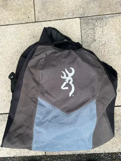 Seat Covers Ford Ranger, new style off 2020. Complete front and back, Browning Brand. Excellent cond...