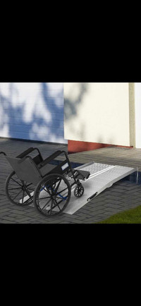 HOMCOM Textured Aluminum Folding Wheelchair Ramp, Portable Thres