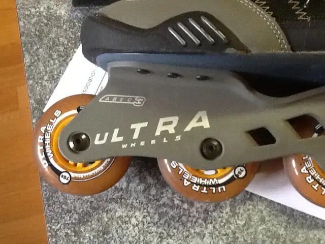Patins a roues enlignés Ultra ÙWheels in Skates & Blades in Saint-Jean-sur-Richelieu - Image 3