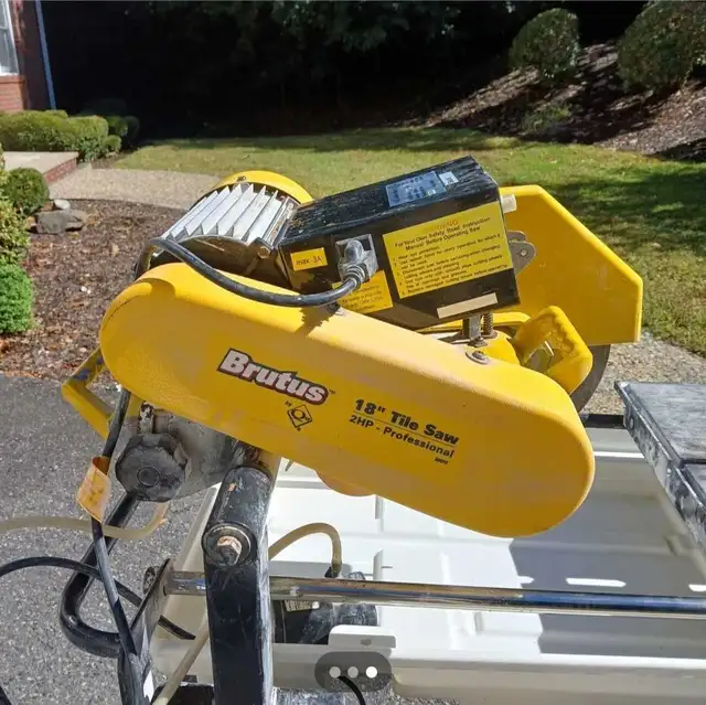 Brutus 18" Tile Saw in Power Tools in Mississauga / Peel Region - Image 5