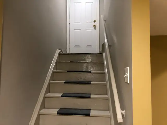 Prive room with attached washroom available for a couple or two in Room Rentals & Roommates in City of Toronto - Image 5