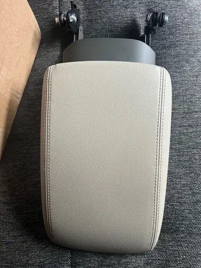 OEM original real leather Audi brand model light beige brown Germany 2009-2017