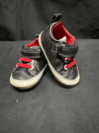 Robeez Infant Shoes 6-9 months