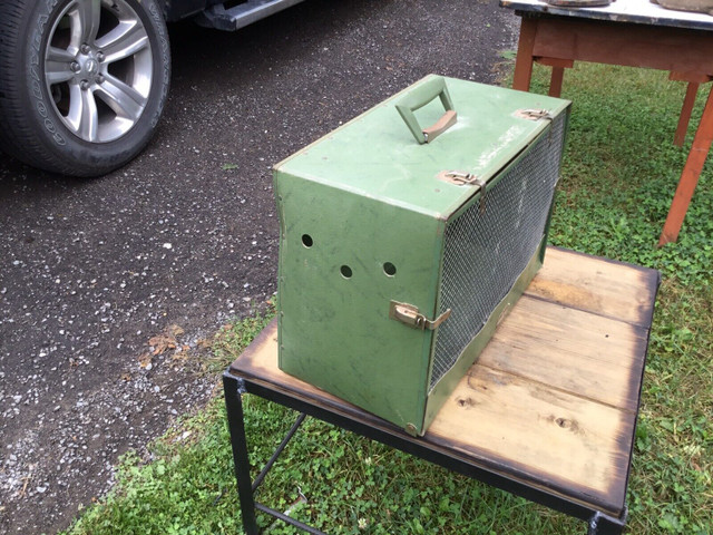Vintage Alco Small Pet Carrier $50 in Arts & Collectibles in Trenton - Image 3