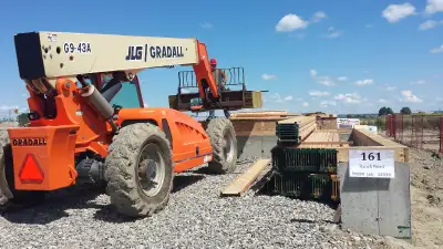 I have a JLG G9-43A Zoom Boom for rent. The boom has 42ft reach and with the Truss Jib on it is 54ft...