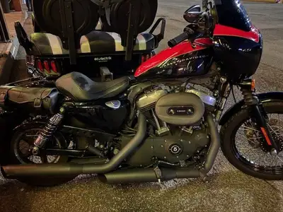 Harley-Davidson 2010 Sportster Nigthster 1200 , Fearing avec phares au leds, Mise au point récente f...