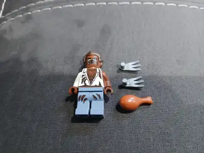 Lego Wolfman minifig wants Lego Friends minidolls, View more