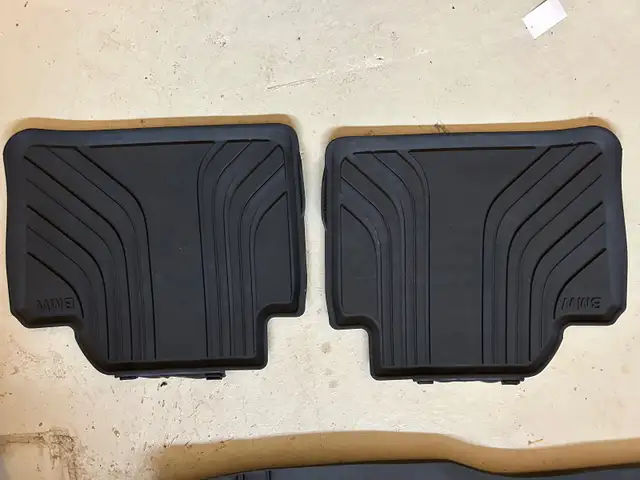 BMW 2013-2018. Car mats set  used A1 condition in Other Parts & Accessories in City of Toronto - Image 6