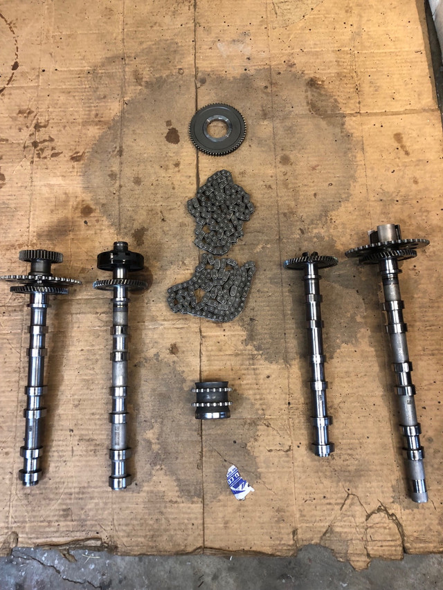 3.0L EcoDiesel CamShafts in Engine & Engine Parts in Thunder Bay