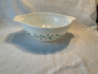 PYREX MIXING BOWL SPECIAL PROMO W GREEN LEAF #444
