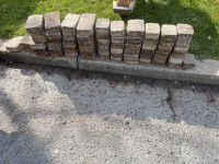 Pave uni blocks stones 
