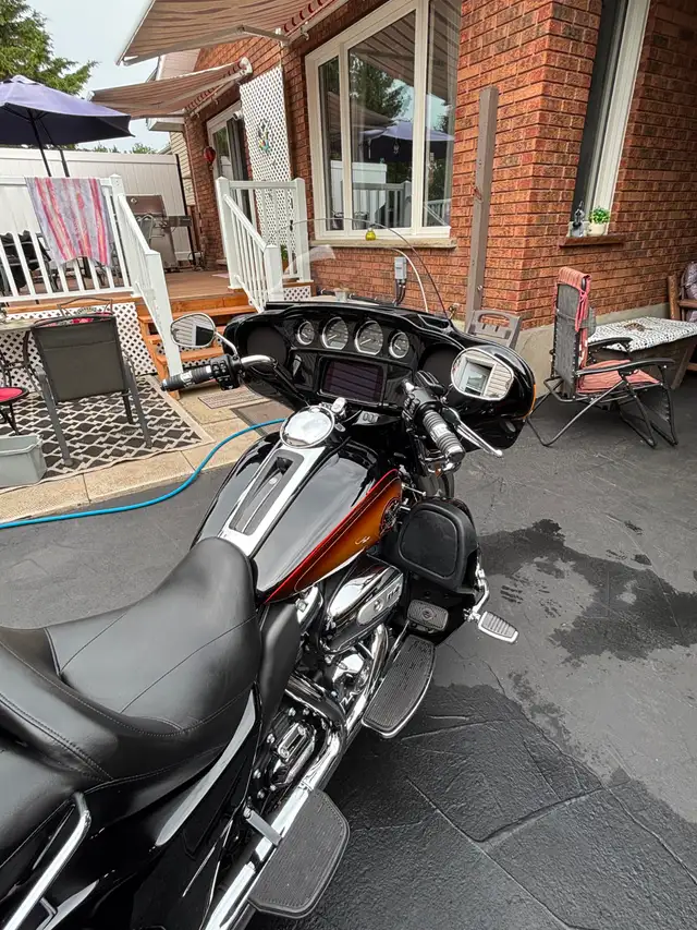 REDUCED, 2024 Harley Davidson Tri-Glide Ultra, Tobacco Fade in Touring in Timmins - Image 4