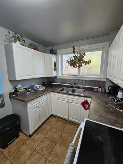 1 Bed | 1 Bath Basement Suite — 430B Ave Q N | $1,100/mo Bright, well-appointed basement suite with...