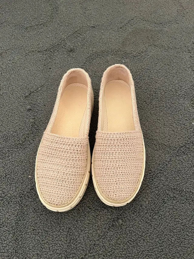 Vince Camuto Loafer in Women's - Shoes in Laval / North Shore - Image 2