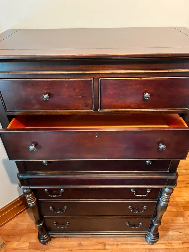 Queen Bedroom Set – Wood Bed, Dresser + Nightstands – $475 NDG63008305902467124