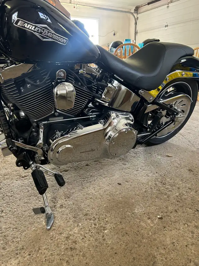 Harley Davidson Softail in Street, Cruisers & Choppers in Oakville / Halton Region - Image 4