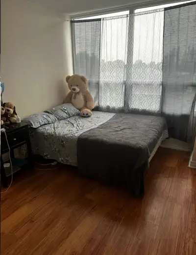 ROOM FOR RENT Short-term sub-lease for Jan/Feb/March 2026. Available for move in right away. Rent -...