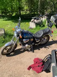 83 virago 1000cc as is needs battery