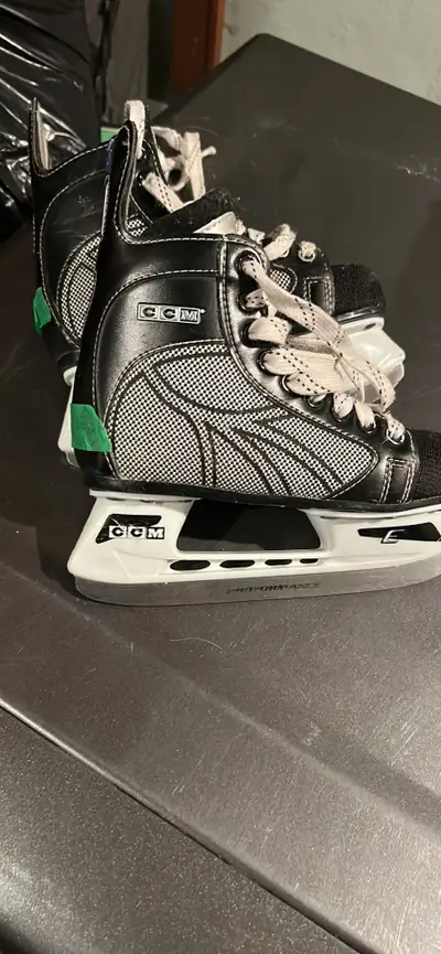 Ccm skates youth size 13