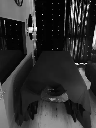 Besoin de détente? Je vous propose des séances privées de relaxation pour apaiser TOUT le corps et l...