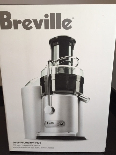 Breville Juice Fountain Plus Juicer in Processors, Blenders & Juicers in Mississauga / Peel Region