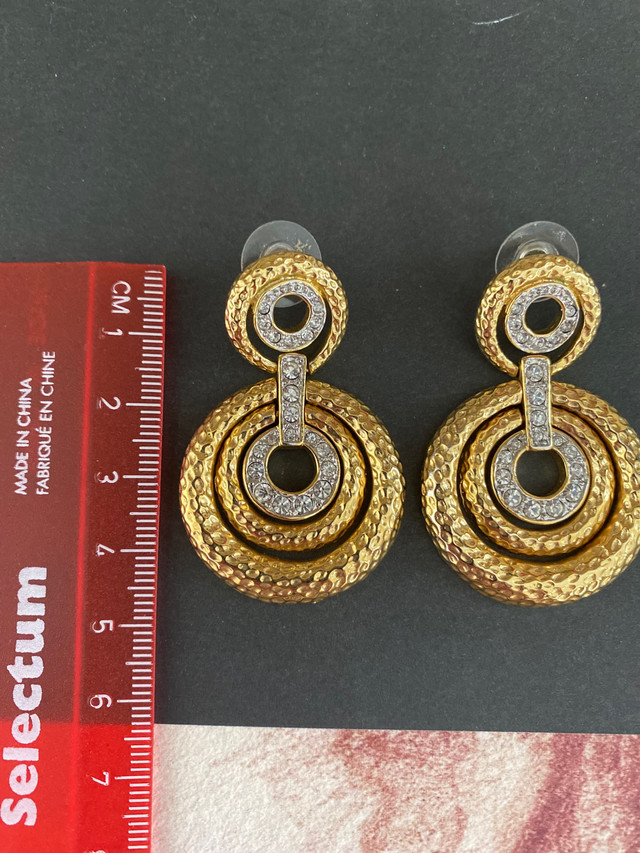 Vintage  Kenneth Jay Lane earrings  in Jewellery & Watches in Delta/Surrey/Langley - Image 2