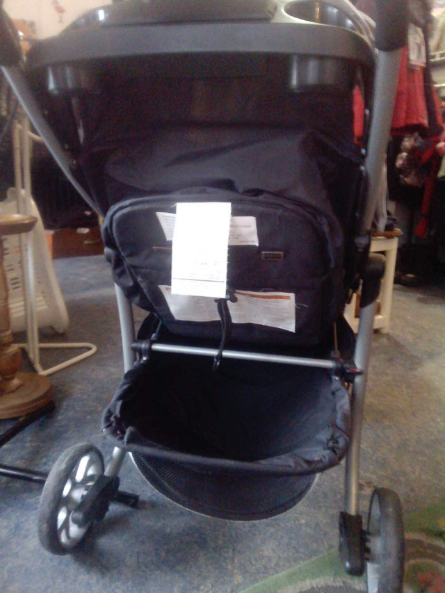 Poussette safety le roi du choix dans Poussettes, porte-bébés et sièges d'auto  à Saint-Hyacinthe - Image 3