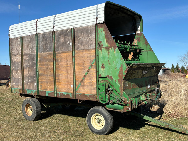 Badger Forage Wagon in Farming Equipment in Brockville - Image 2