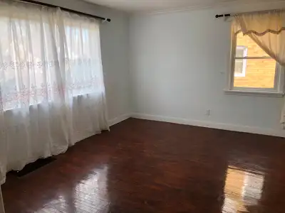 Three bed room for rent