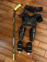 BAUER hockey stick & Powertrek Hockey protection kit