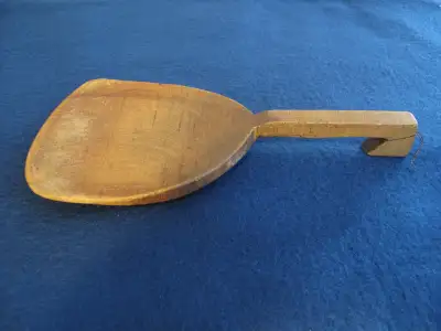 ANTIQUE WOODEN BUTTER PADDLE (Kitchenware), View more