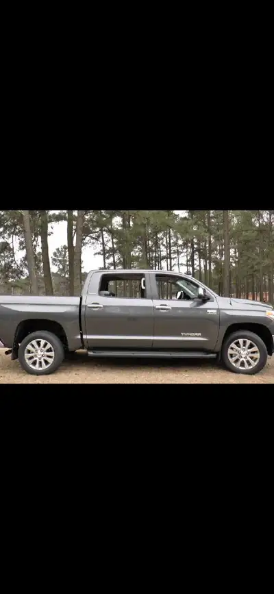 2014 TOYOTA TUNDRA LIMITED Truck is like brand new with just 104000 km. Its a 1 owner no accident tr...