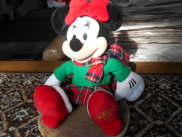 Disney Minnie Mouse Plush Toy 18" - Plush - Plaid Skirt / Scarf. in Toys in Mississauga / Peel Region - Image 2