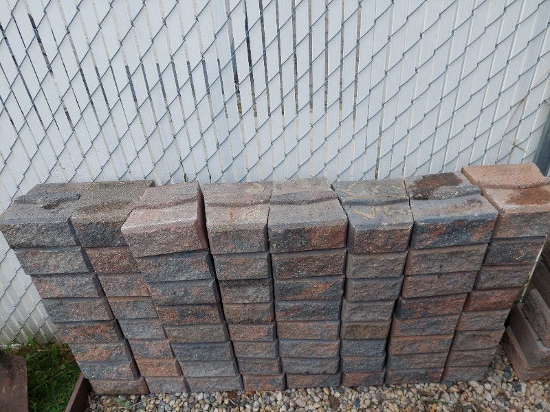 Garden / Retaining Wall Blocks Outdoor Décor Winnipeg Kijiji