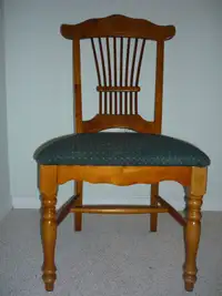 Wooden Antique King George Chair : Ex Condition : Smoke Free
