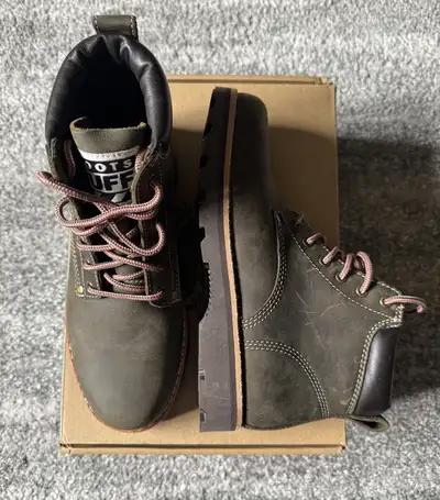 ROOTS - Women ‘s Tuff Boots - sizes 6.5 - 7- assort colors - new, View more