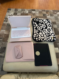 4 pochettes pour laptop et Ipad