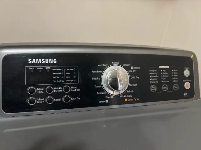 Samsung Dryer in Washers & Dryers in Sarnia - Image 2