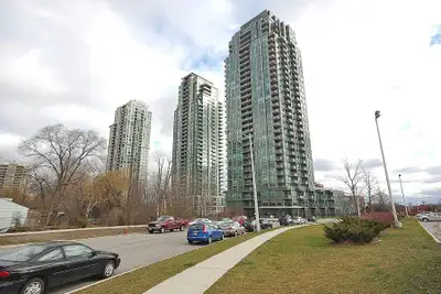FULLY FURNISHED B/R 4 RENT IN D/T MISSISSAUGA