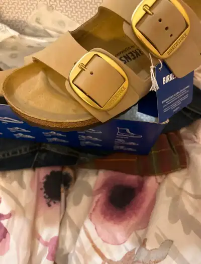 380 takes all Minus new Big Buckle Birks was 235/180! SEEALLADS, View more