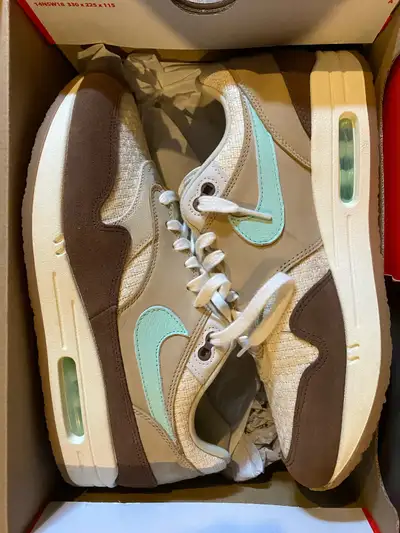 Hard pair to find excellent condition only worn once or twice with box and receipt if needed asking...