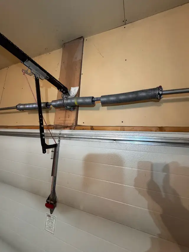 Affordable, Professional Garage Door Services in Other in Saskatoon - Image 4