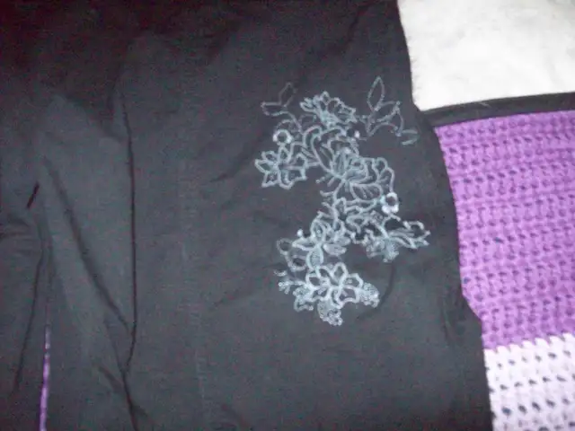 Women's plus ize Capri pants in Women's - Bottoms in Barrie - Image 3