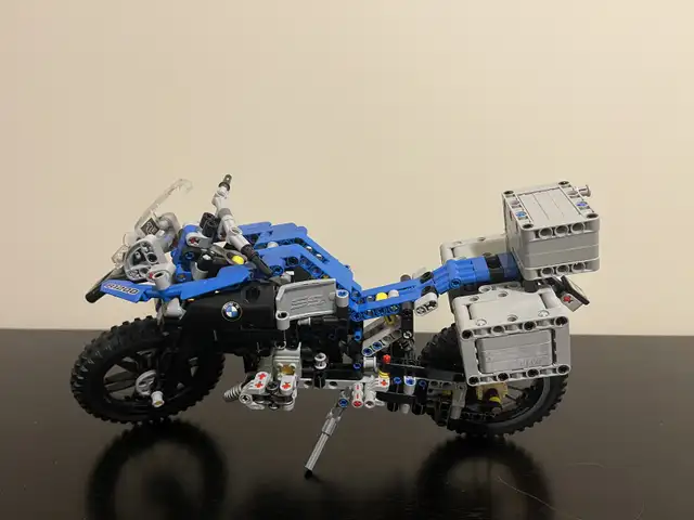 BMW R1200 GS in Toys & Games in Markham / York Region - Image 2