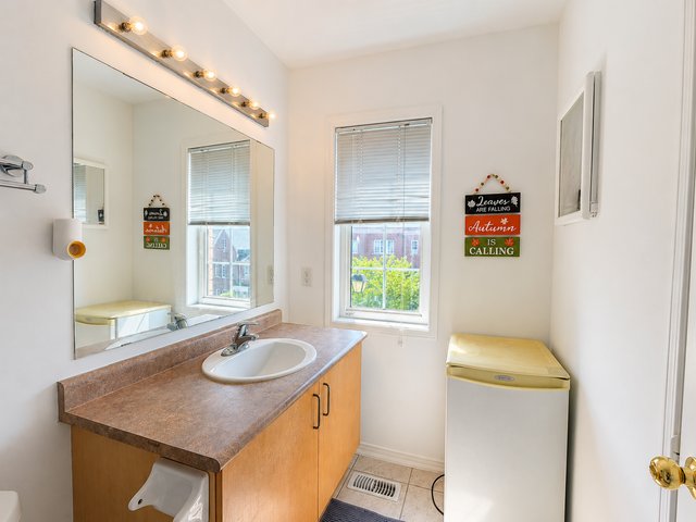 Student Room Rent wt PRIVATE BATHROOM/SHOWER at York University in Room Rentals & Roommates in City of Toronto - Image 10