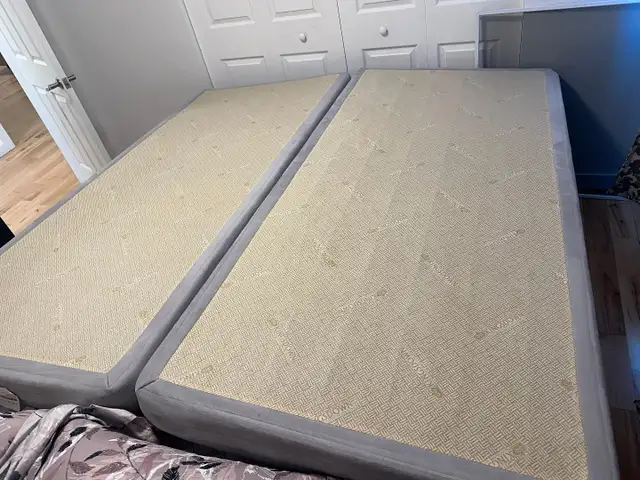 Sous Matelas (Sommier) KINGSDOWN pour lit King pas cher in Beds & Mattresses in Longueuil / South Shore - Image 3