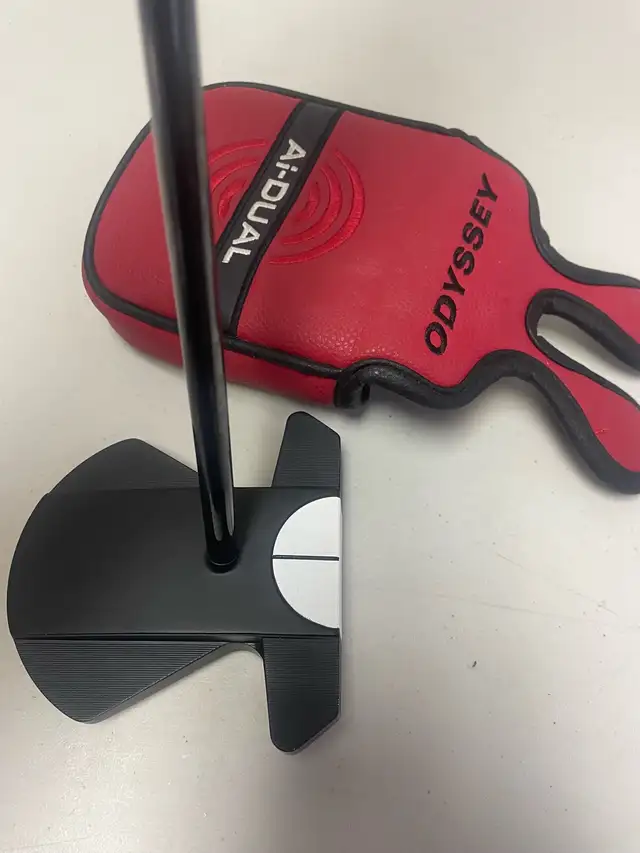 MRH Odyssey Square2Square 1/2 ball Dual Ai Max 33” putter in Golf in Kawartha Lakes - Image 3