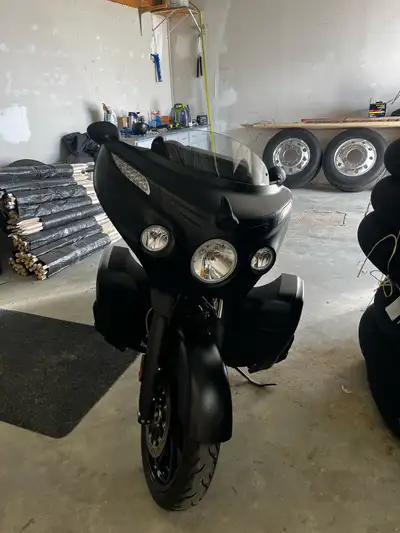 Mint condition 111 ci chieftain dark horse with a stage 1. Comes with a cover and 2 up seat. Only se...