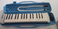 Suzuki Keyboard Harmonica Melodion Alto 32 Key M-32+Case, Japan