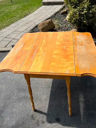 Vintage foldable kitchen table 41 x 36 unfolded. 20 x 36 folded. Easy to remove legs for transport.